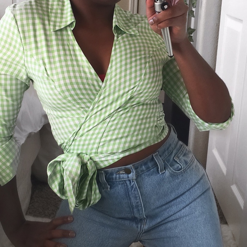 Like checkered wrap top